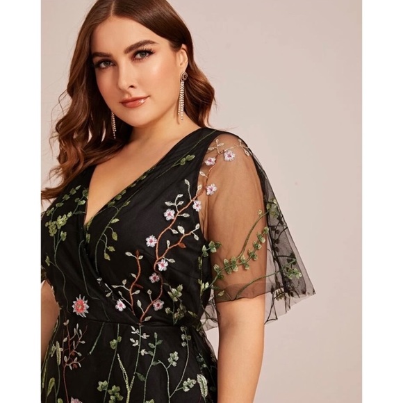 NEW|Plus Size Floral Embroidered Mesh A-Line Dress - Picture 3 of 5